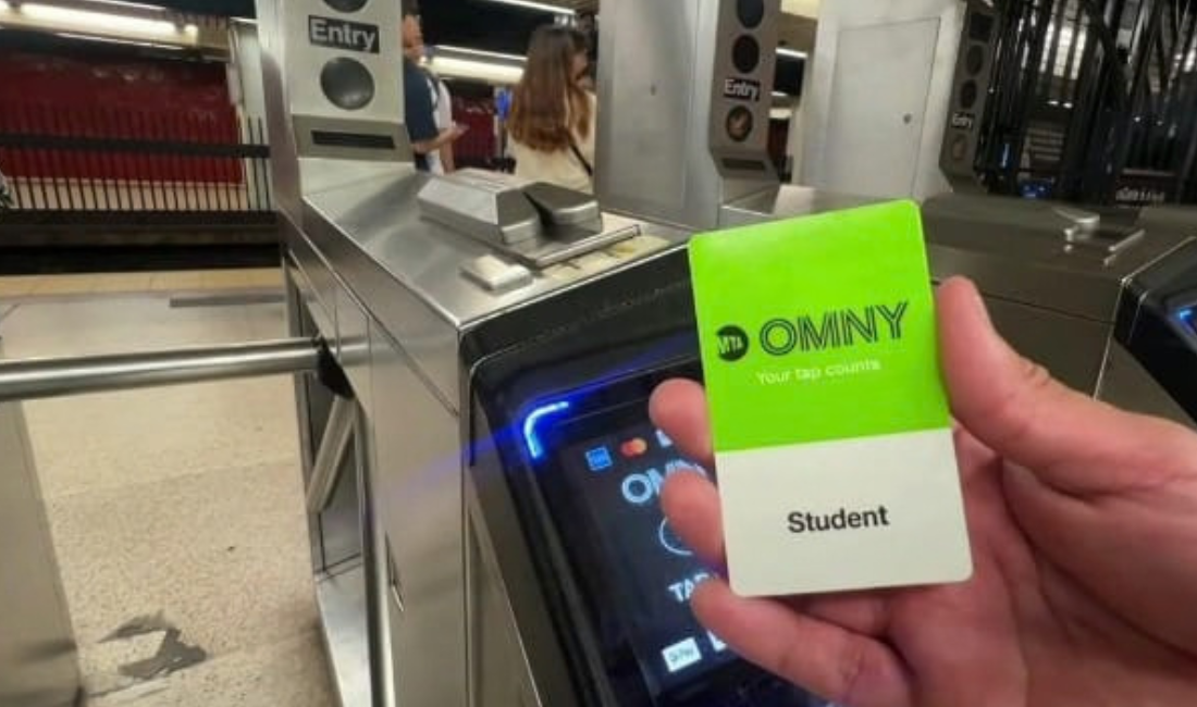 New York gives 700 CUNY students free unlimited transit cards this fall